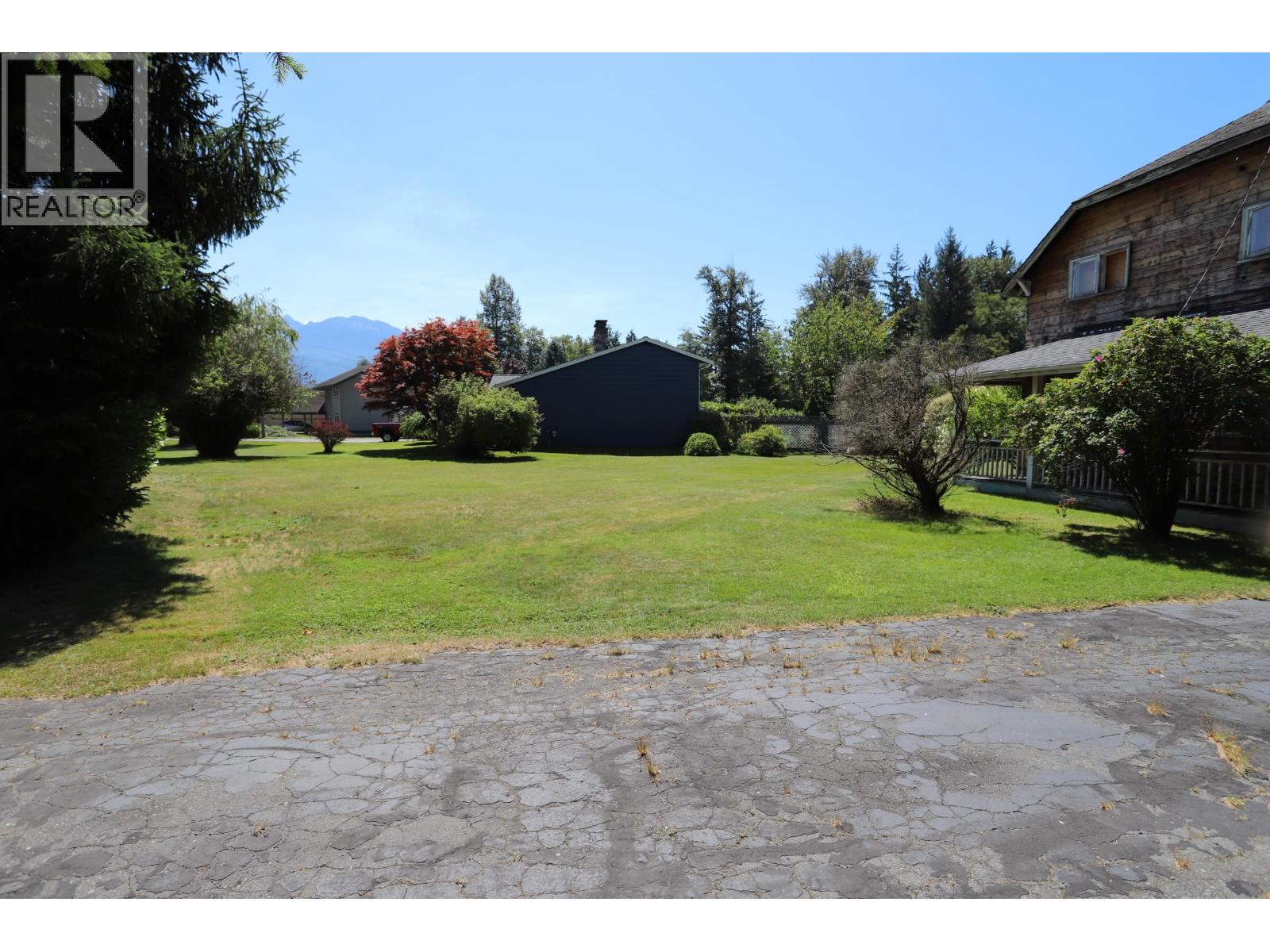 41591 Government Road, Squamish, British Columbia  V0H 1H0 - Photo 11 - R2989373