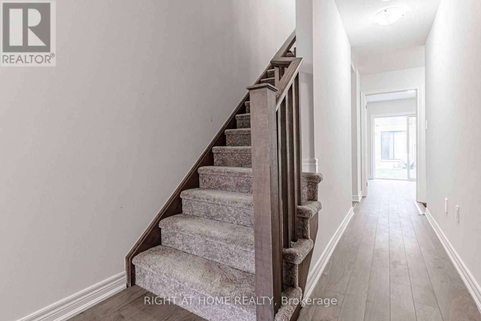 59 Hibiscus Lane, Hamilton, Ontario  L8K 0A4 - Photo 12 - X12450989