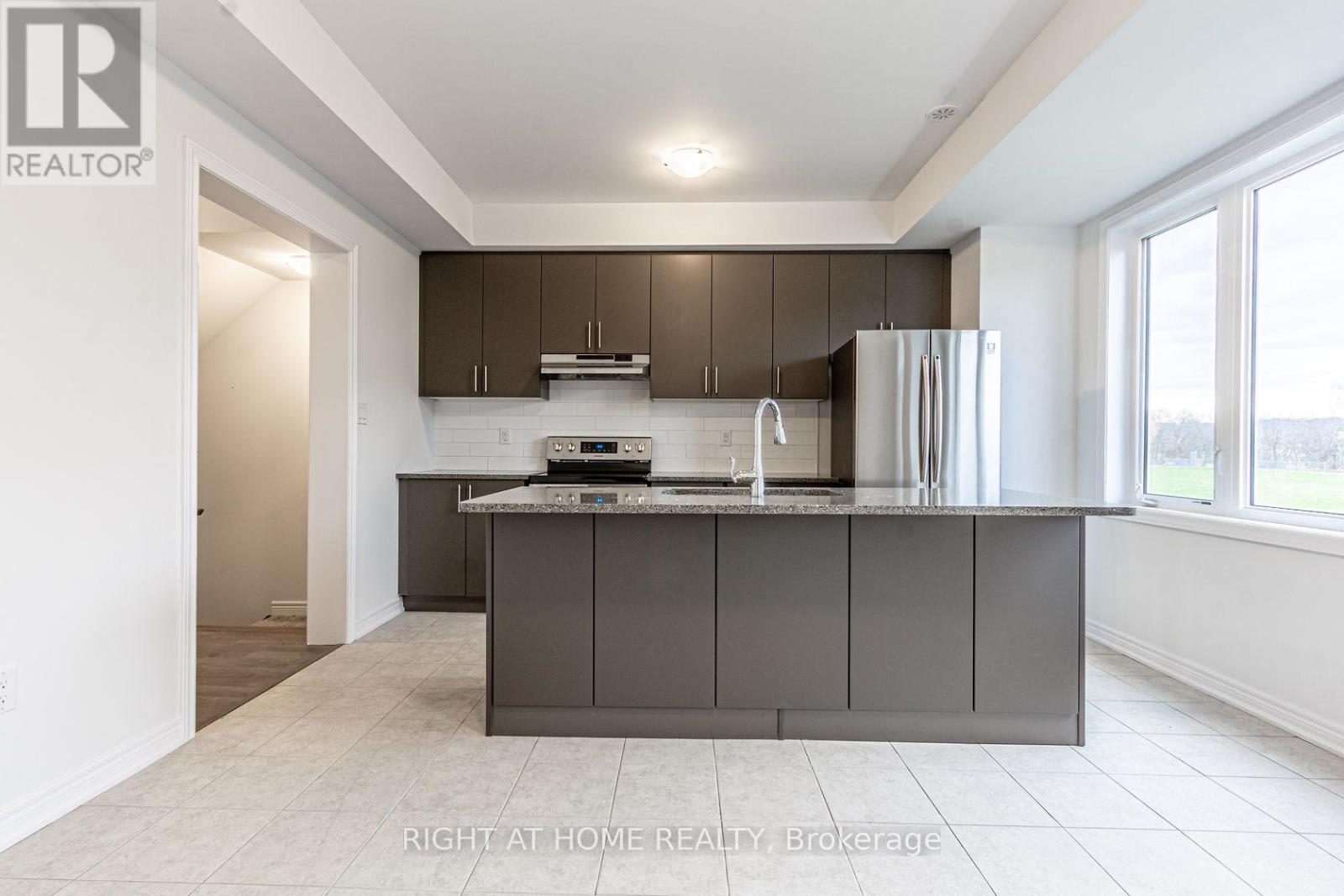 59 Hibiscus Lane, Hamilton, Ontario  L8K 0A4 - Photo 15 - X12450989