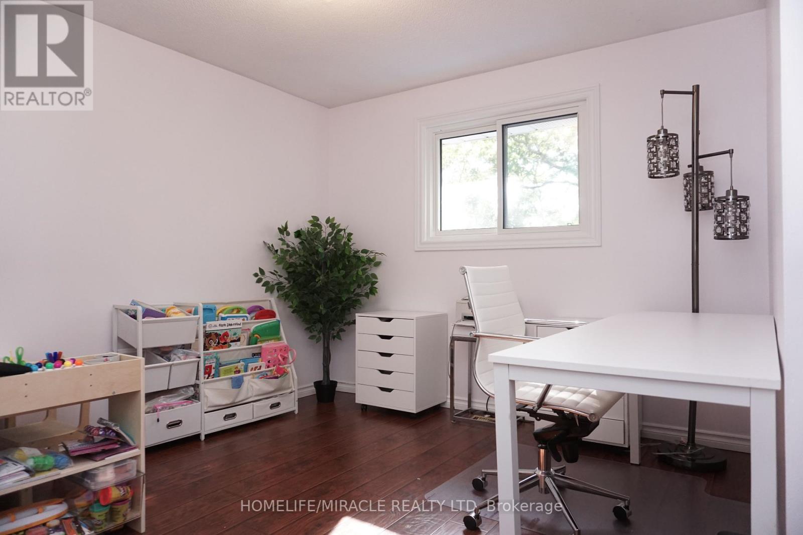 131 Carlyle Drive, Kitchener, Ontario  N2P 1V9 - Photo 16 - X12450995