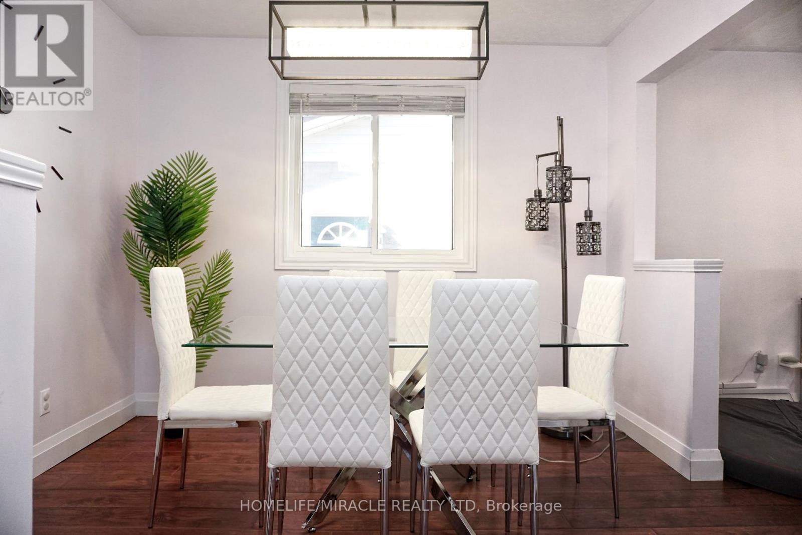 131 Carlyle Drive, Kitchener, Ontario  N2P 1V9 - Photo 4 - X12450995