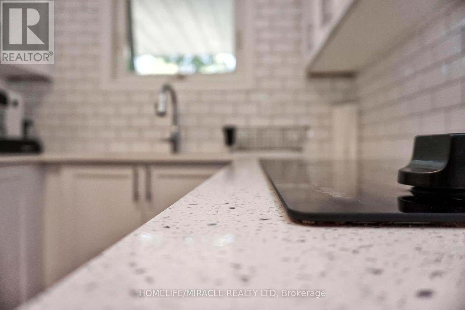131 Carlyle Drive, Kitchener, Ontario  N2P 1V9 - Photo 7 - X12450995