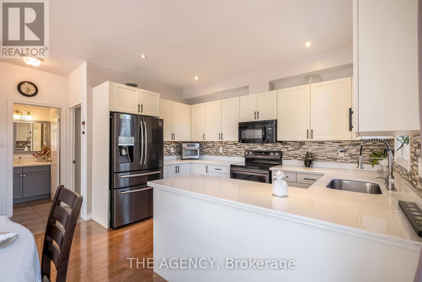 37 - 99 Panabaker Drive, Hamilton, Ontario  L9G 0A3 - Photo 23 - X12451019