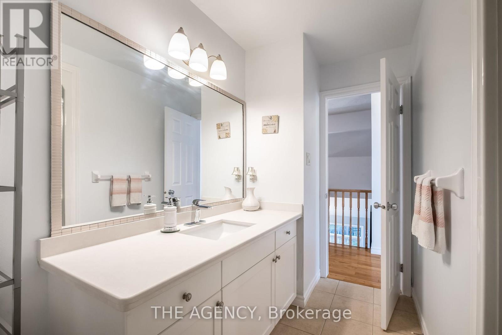 37 - 99 Panabaker Drive, Hamilton, Ontario  L9G 0A3 - Photo 38 - X12451019