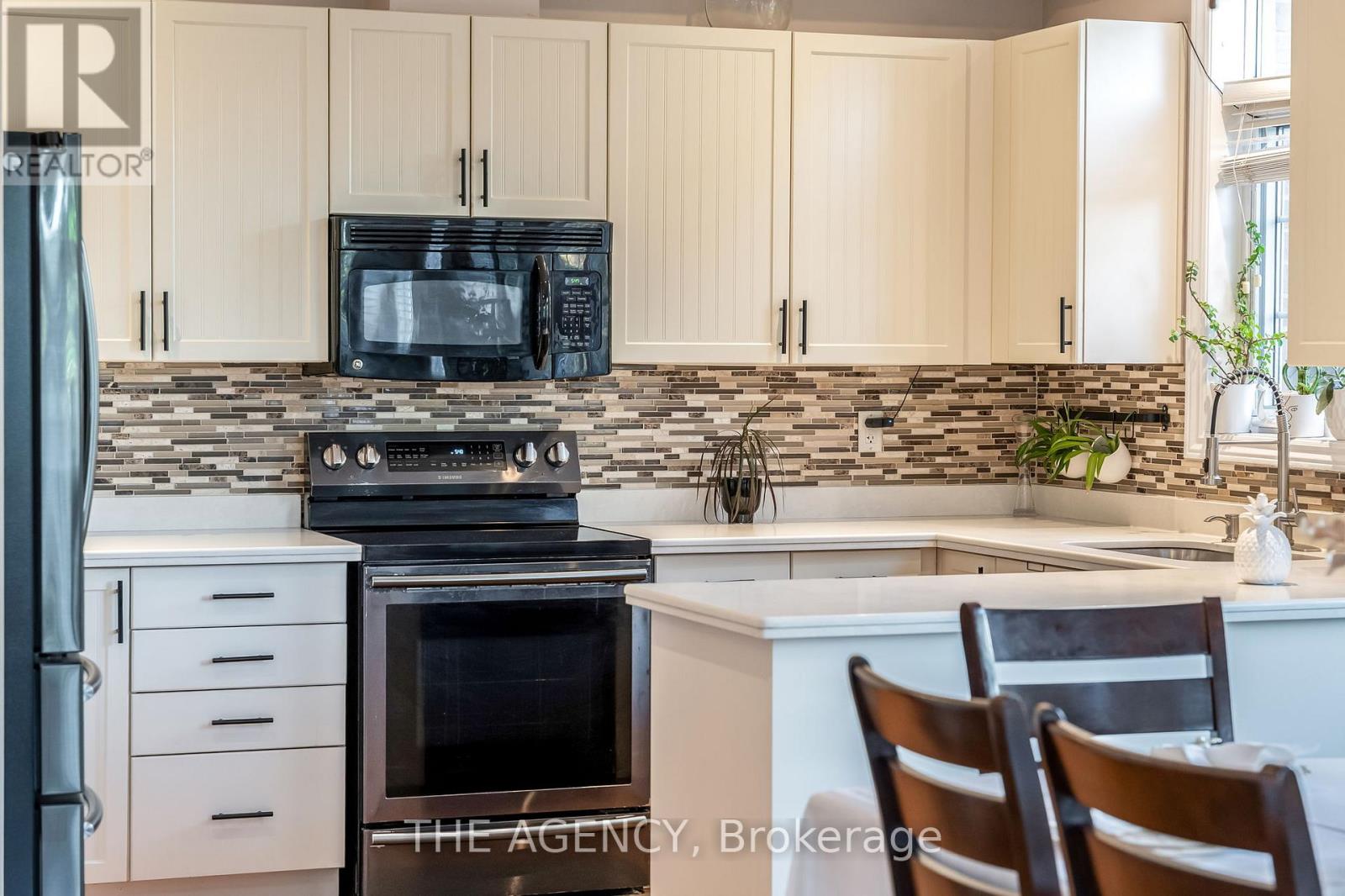 37 - 99 Panabaker Drive, Hamilton, Ontario  L9G 0A3 - Photo 49 - X12451019
