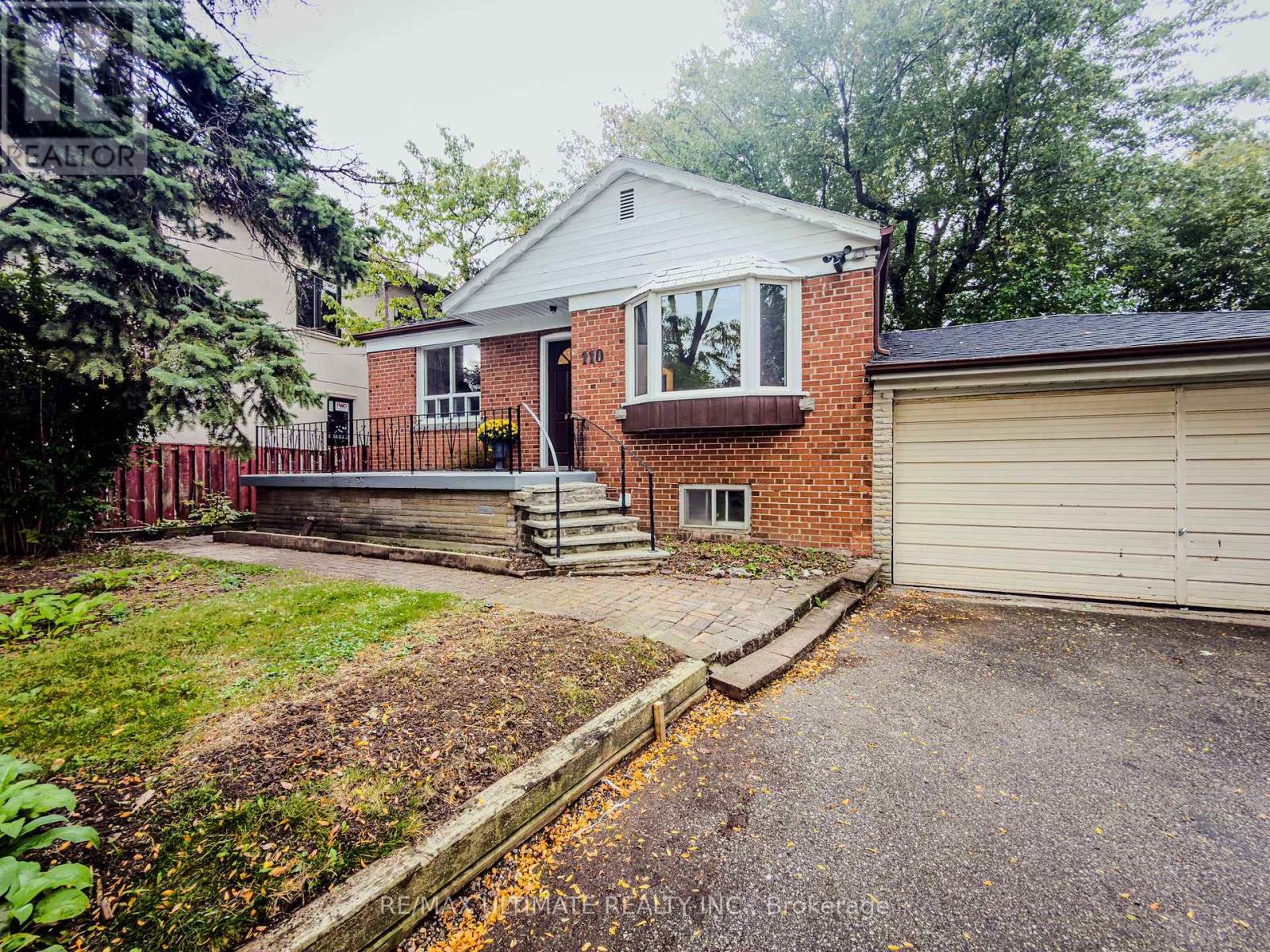 110 DE QUINCY BOULEVARD, Toronto, Ontario