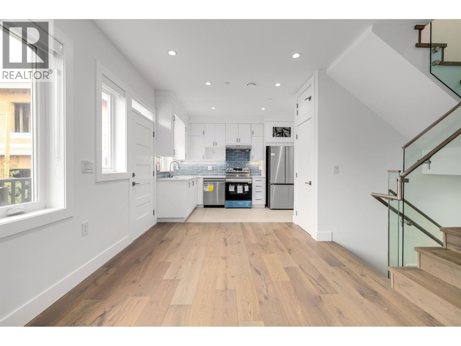 2 3571 E 28th Avenue, Vancouver, British Columbia  V5R 1T4 - Photo 11 - R3043167