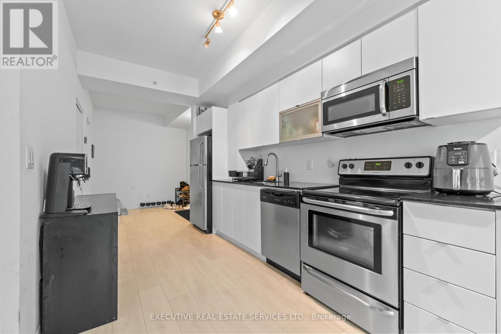 605 - 150 East Liberty Street, Toronto, Ontario  M6K 3R5 - Photo 17 - C12451021