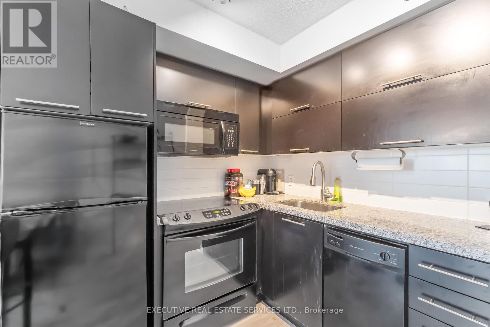 324 - 21 Nelson Street, Toronto, Ontario  M5V 3H9 - Photo 15 - C12451022