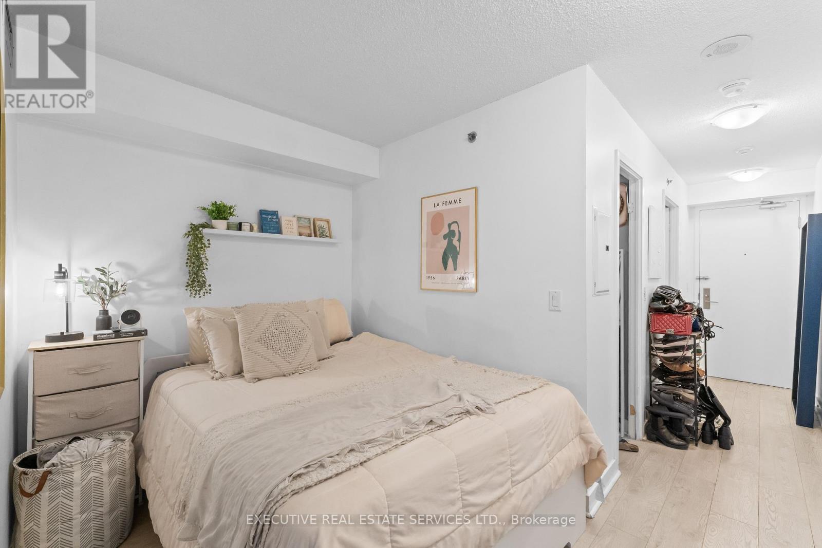 324 - 21 Nelson Street, Toronto, Ontario  M5V 3H9 - Photo 17 - C12451022