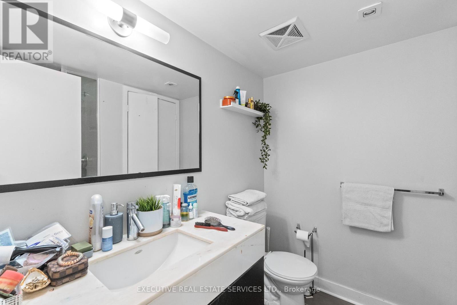 324 - 21 Nelson Street, Toronto, Ontario  M5V 3H9 - Photo 18 - C12451022