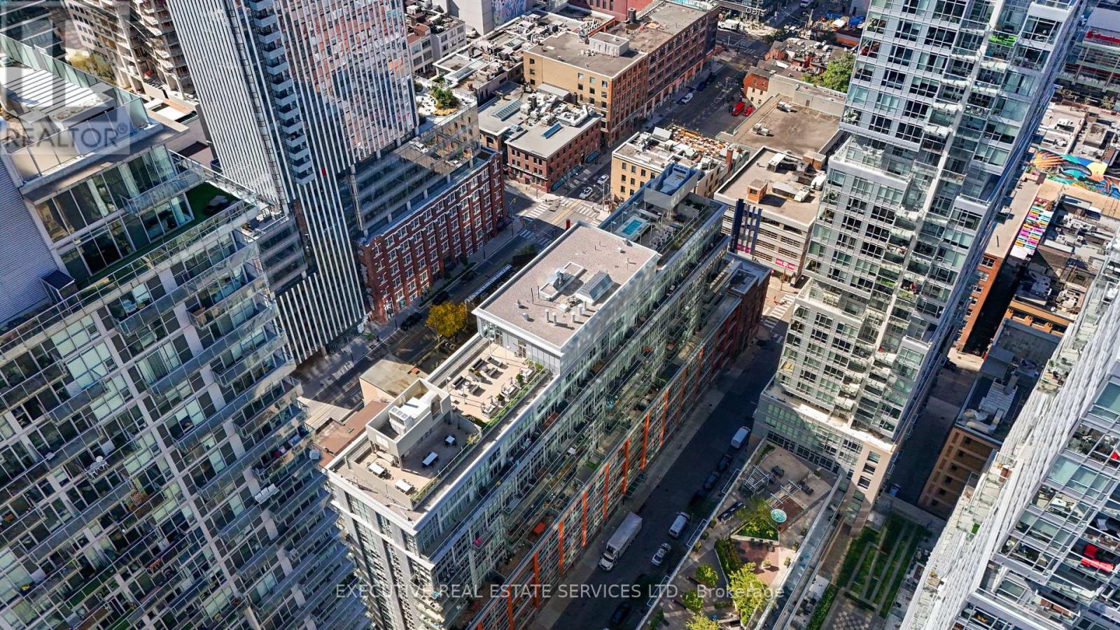 324 - 21 Nelson Street, Toronto, Ontario  M5V 3H9 - Photo 5 - C12451022