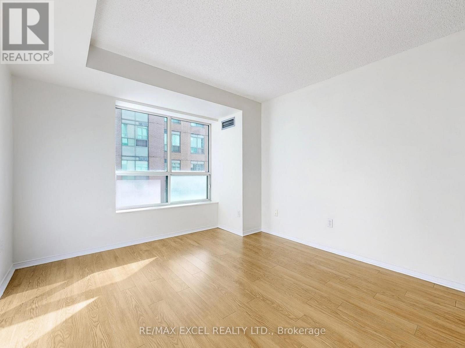 707 - 29 Pemberton Avenue, Toronto, Ontario  M2M 4L5 - Photo 11 - C12451025