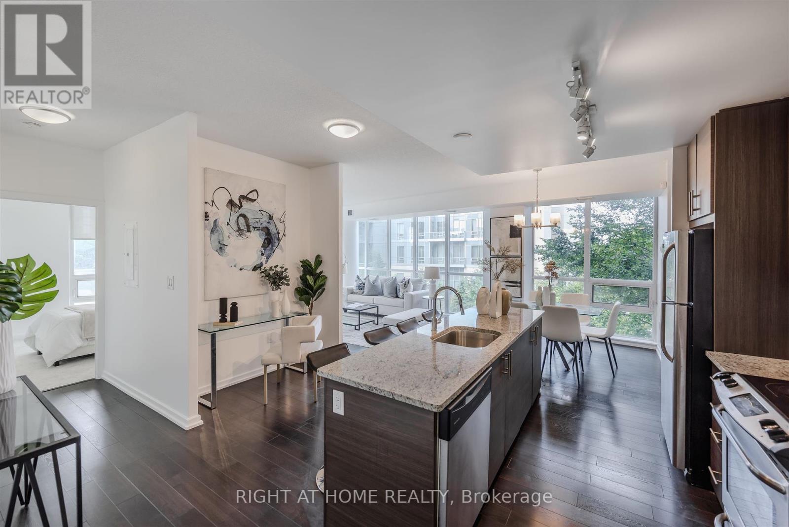 206 - 70 Forest Manor Road, Toronto, Ontario  M2J 0A9 - Photo 12 - C12451034