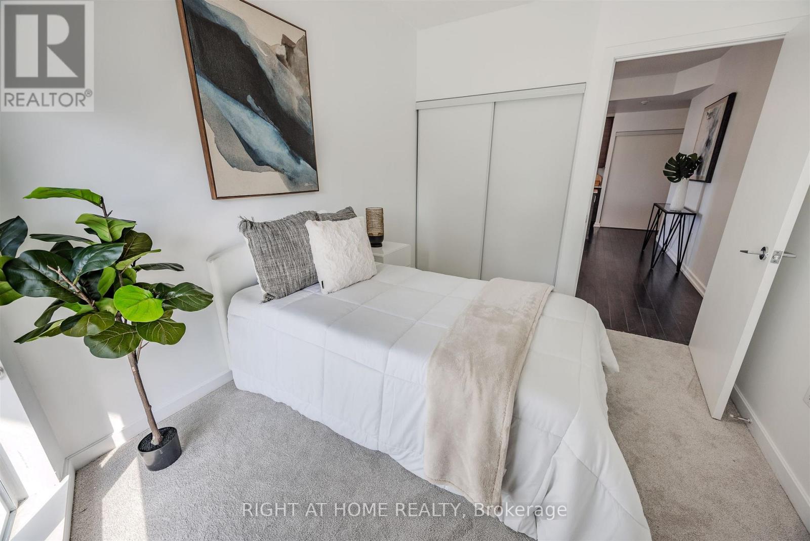206 - 70 Forest Manor Road, Toronto, Ontario  M2J 0A9 - Photo 27 - C12451034