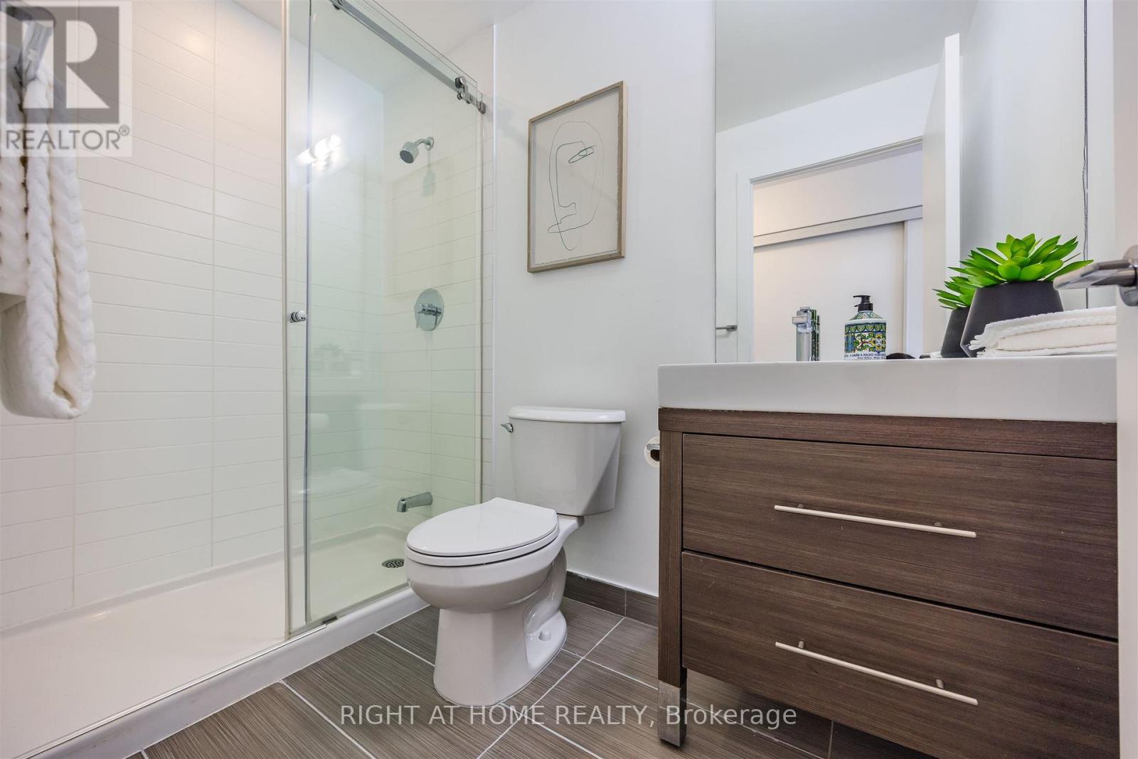 206 - 70 Forest Manor Road, Toronto, Ontario  M2J 0A9 - Photo 28 - C12451034
