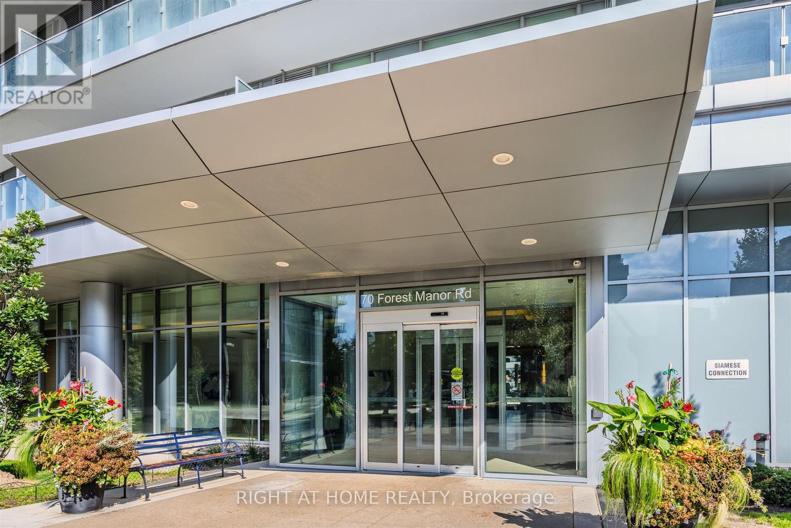 206 - 70 Forest Manor Road, Toronto, Ontario  M2J 0A9 - Photo 3 - C12451034