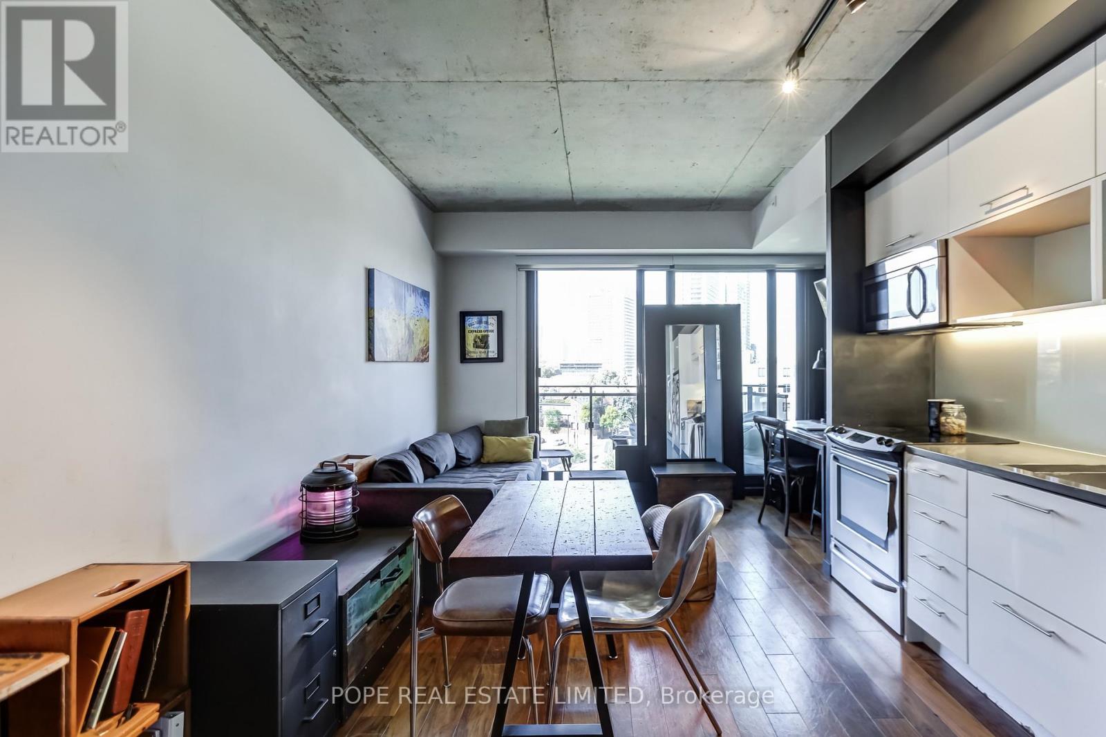 719 - 51 TROLLEY CRESCENT, Toronto, Ontario