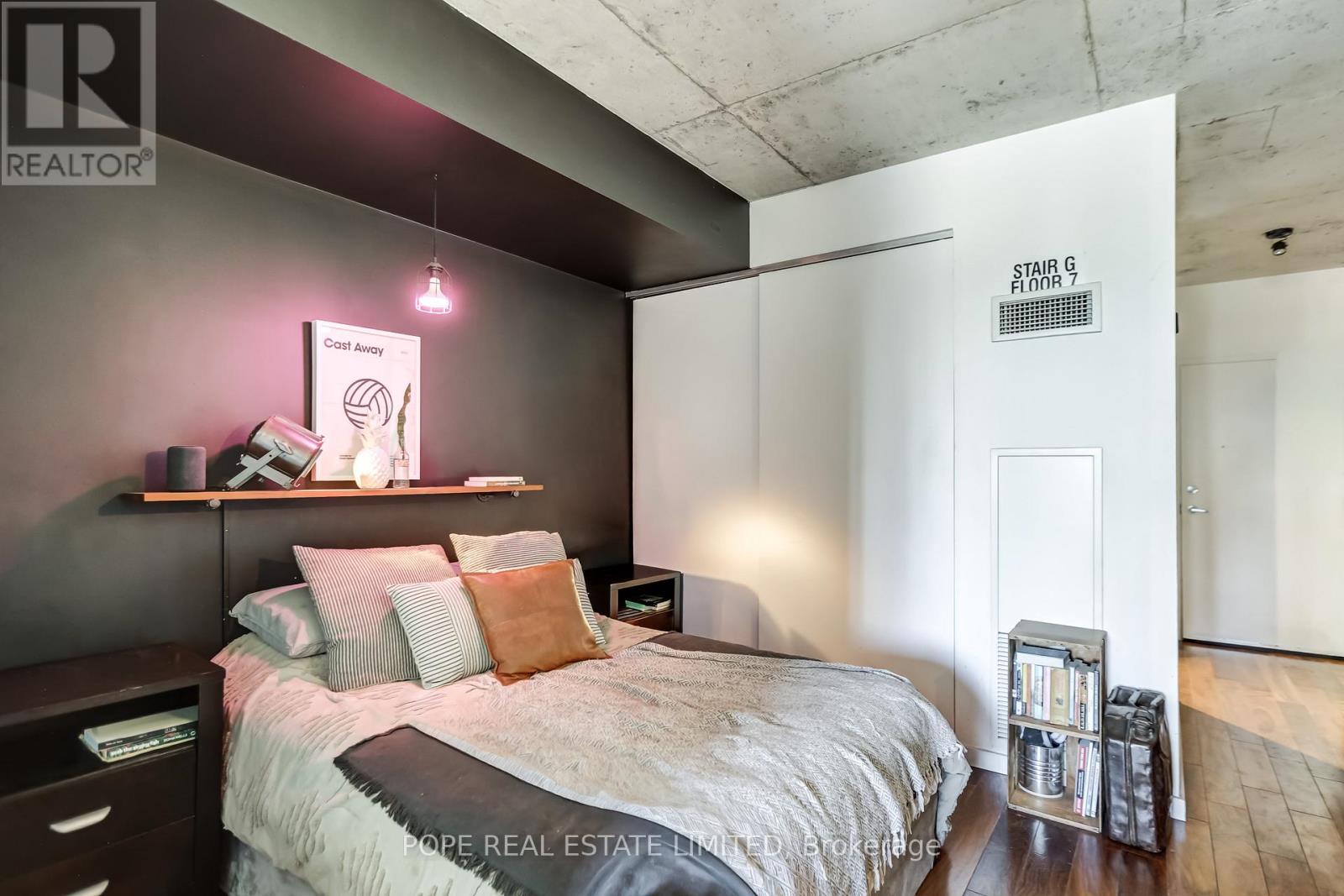 719 - 51 Trolley Crescent, Toronto, Ontario  M5A 0E9 - Photo 6 - C12451037