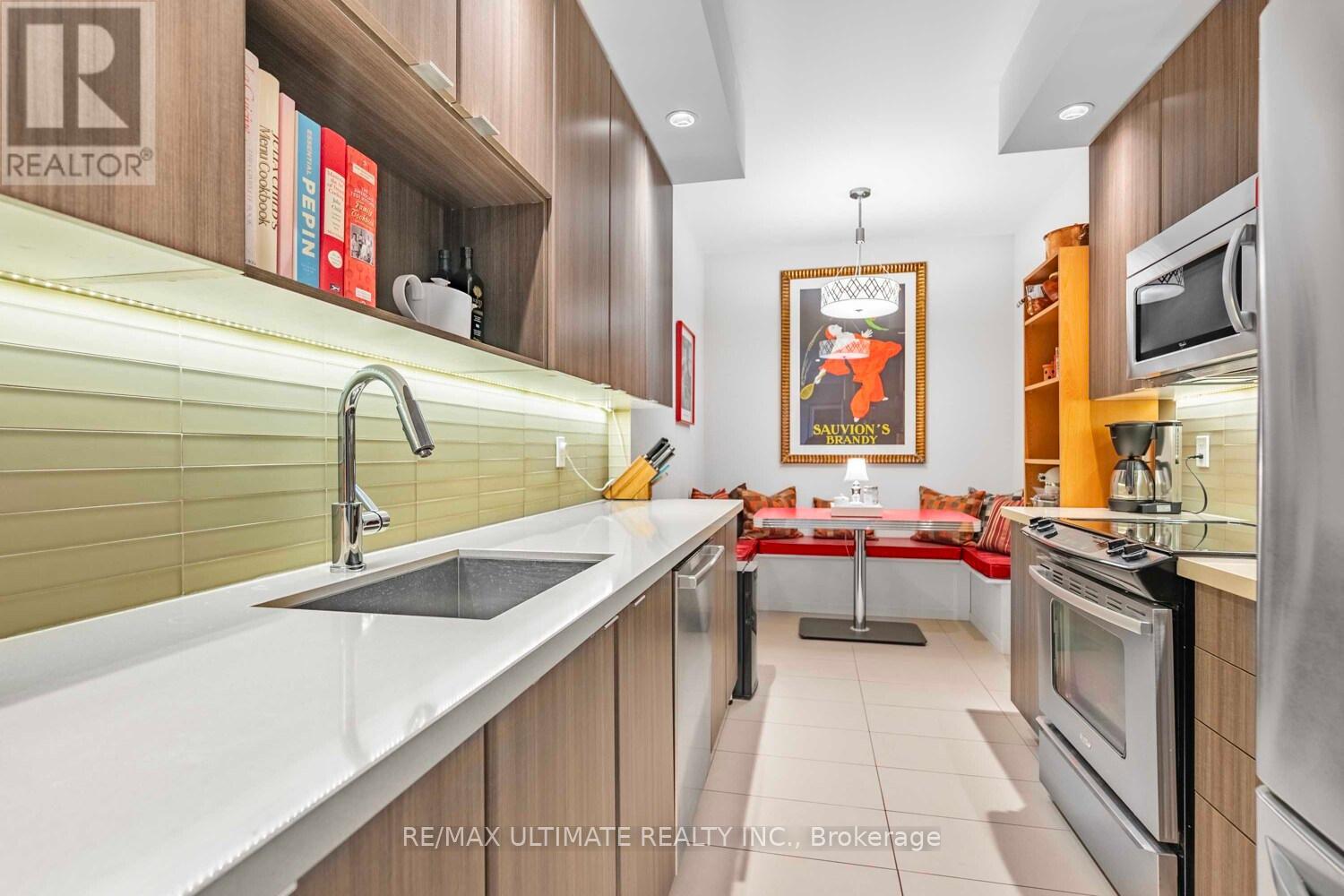 404 - 28 Linden Street, Toronto, Ontario  M4Y 0A4 - Photo 14 - C12451044