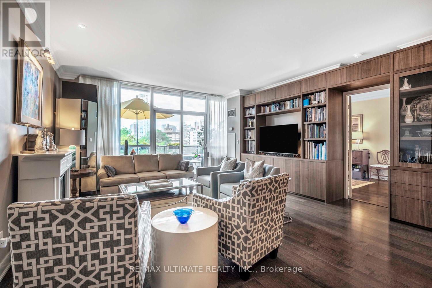 404 - 28 Linden Street, Toronto, Ontario  M4Y 0A4 - Photo 6 - C12451044