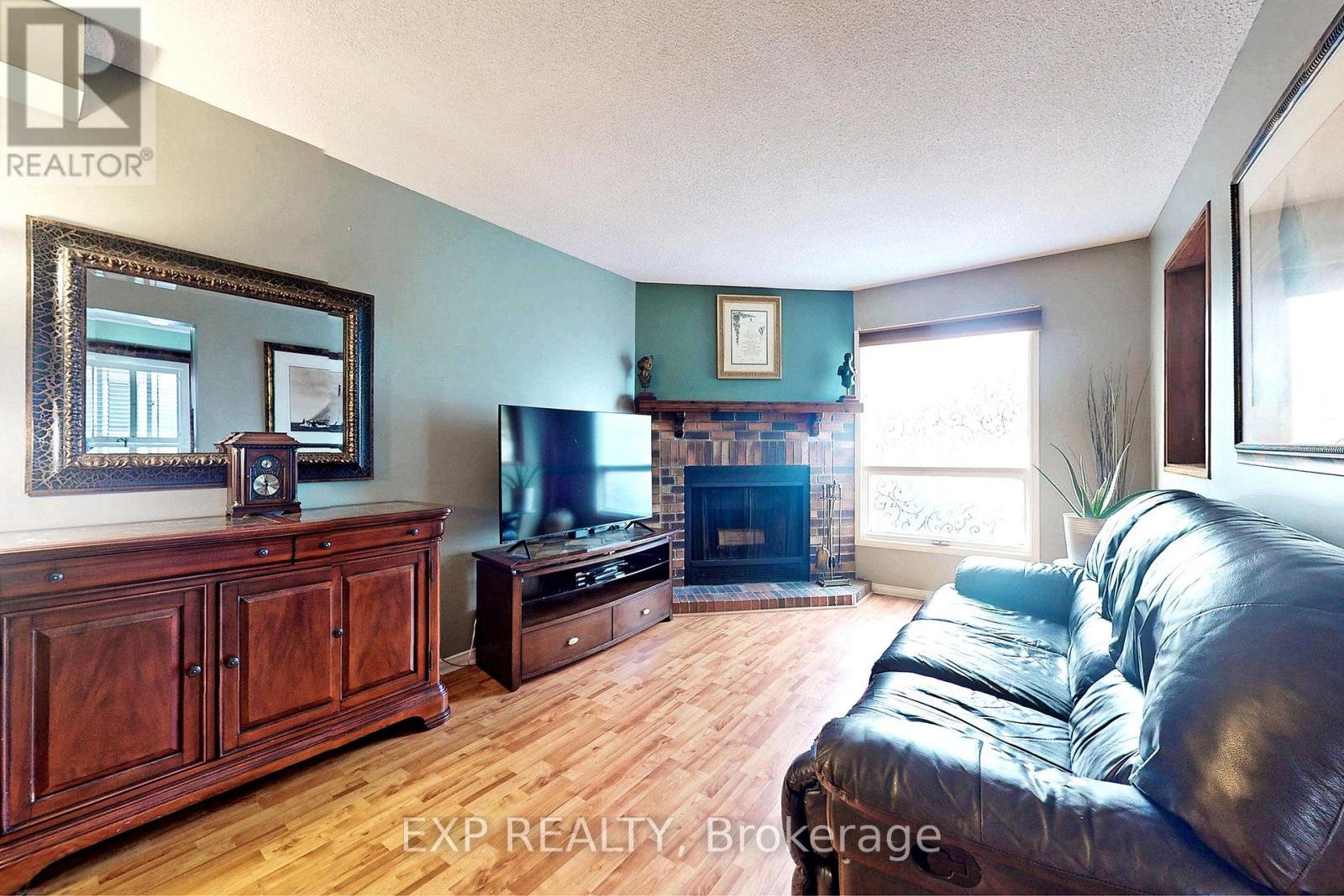 905 Rambleberry Avenue, Pickering, Ontario  L1V 5Y1 - Photo 3 - E12451028