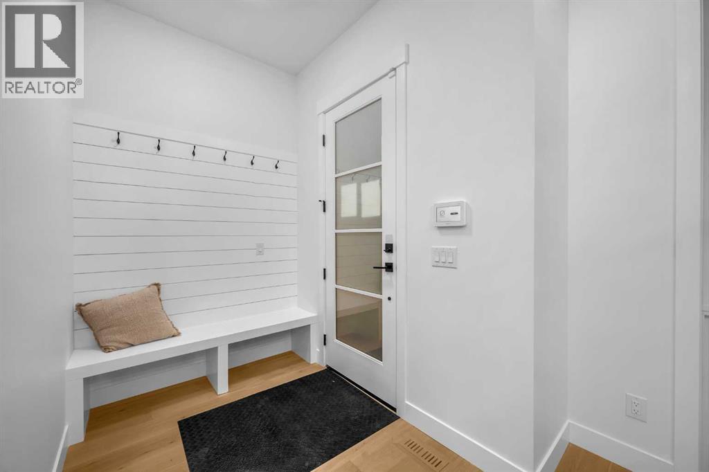 2435 52 Avenue Sw, Calgary, Alberta  T3E 1K5 - Photo 3 - A2261176