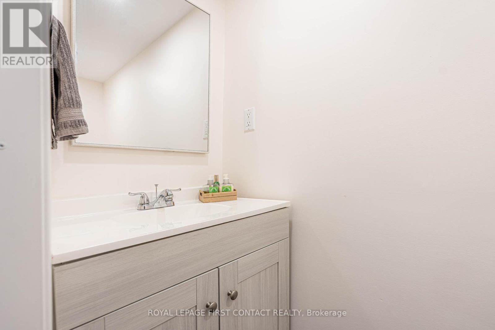 26 Deneb Street, Barrie, Ontario  L4M 0K6 - Photo 22 - S12451040