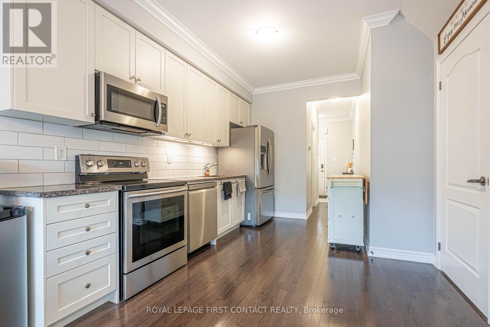 26 Deneb Street, Barrie, Ontario  L4M 0K6 - Photo 6 - S12451040