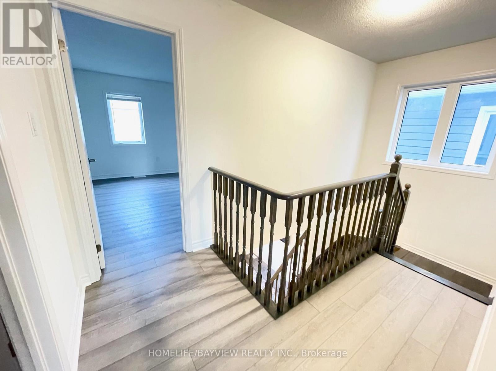 128 Village Gate Drive, Wasaga Beach, Ontario  L9Z 0J7 - Photo 16 - S12451041