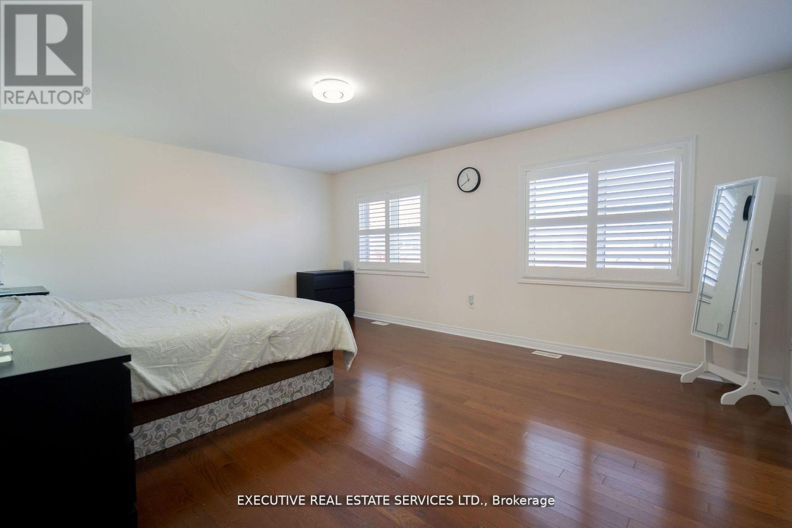 11 Goodsway Trail, Brampton, Ontario  L7A 4A3 - Photo 9 - W12451020