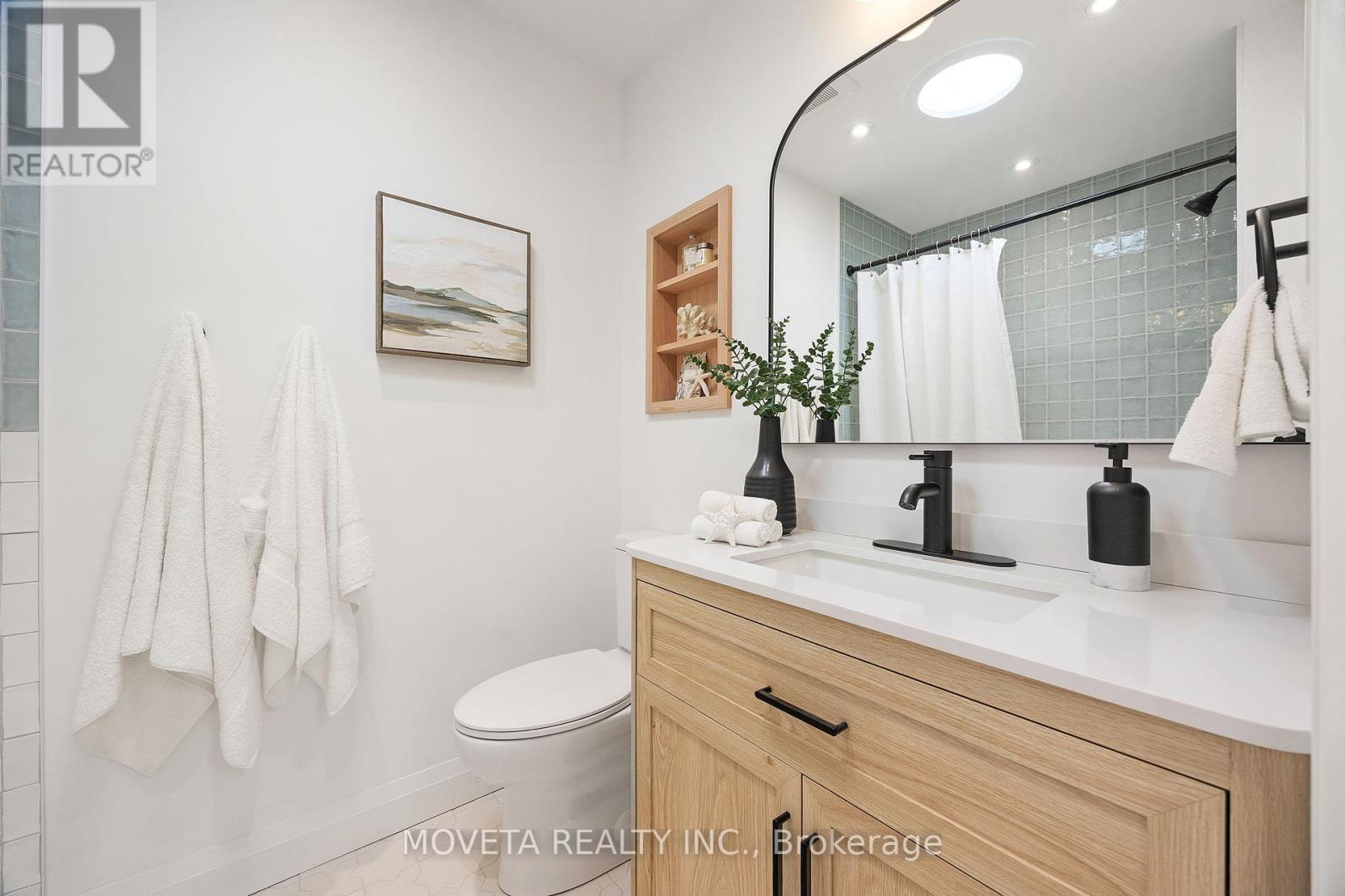 4 Mahoney Avenue, Toronto, Ontario  M6M 2H4 - Photo 26 - W12451043