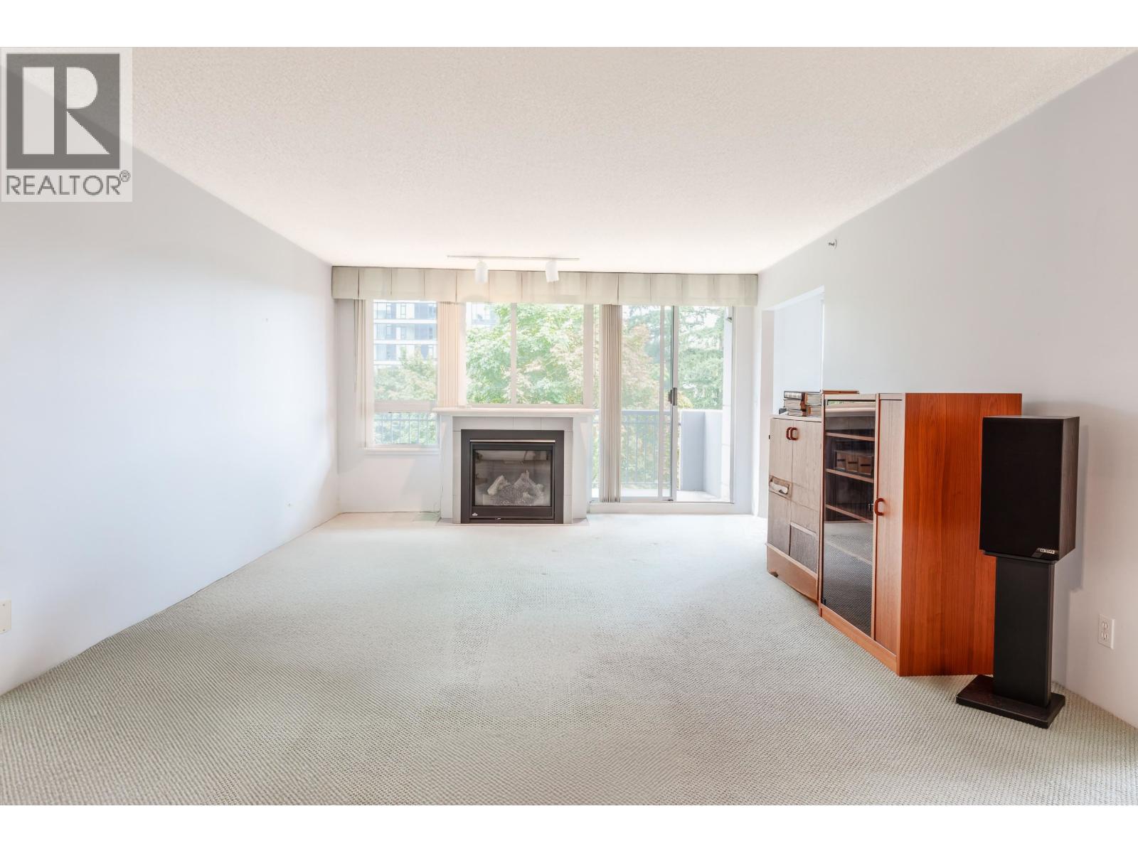 804 555 Austin Avenue, Coquitlam, British Columbia  V3K 6R8 - Photo 2 - R3053473