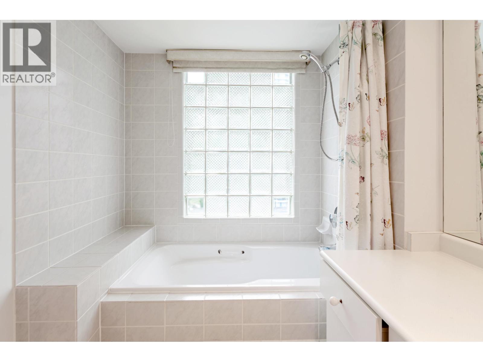 804 555 Austin Avenue, Coquitlam, British Columbia  V3K 6R8 - Photo 14 - R3053473