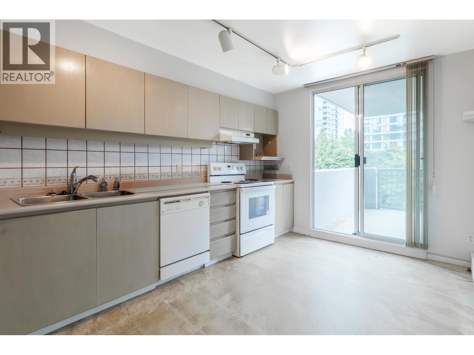 804 555 Austin Avenue, Coquitlam, British Columbia  V3K 6R8 - Photo 18 - R3053473