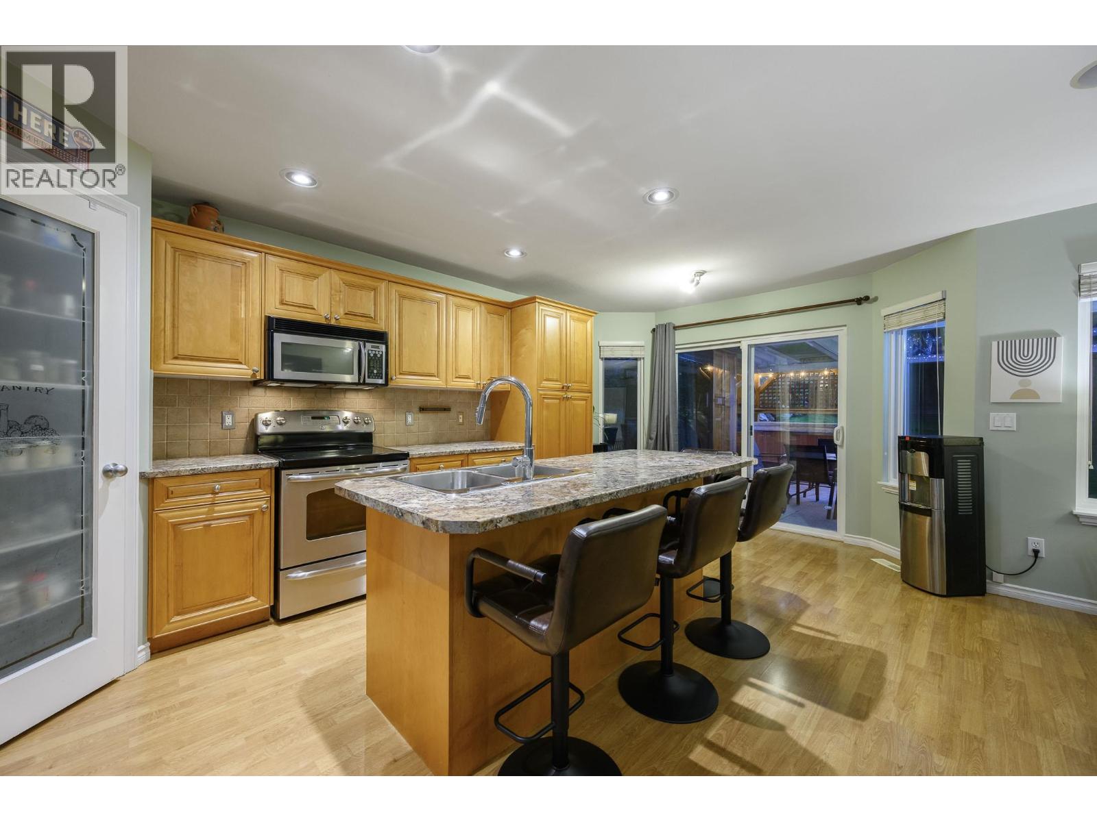 24092 Mcclure Drive, Maple Ridge, British Columbia  V2W 1Z3 - Photo 4 - R3056469