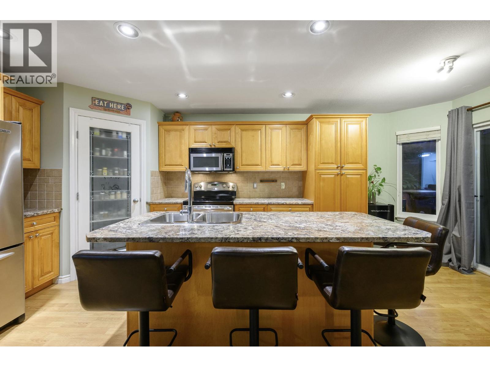 24092 Mcclure Drive, Maple Ridge, British Columbia  V2W 1Z3 - Photo 5 - R3056469