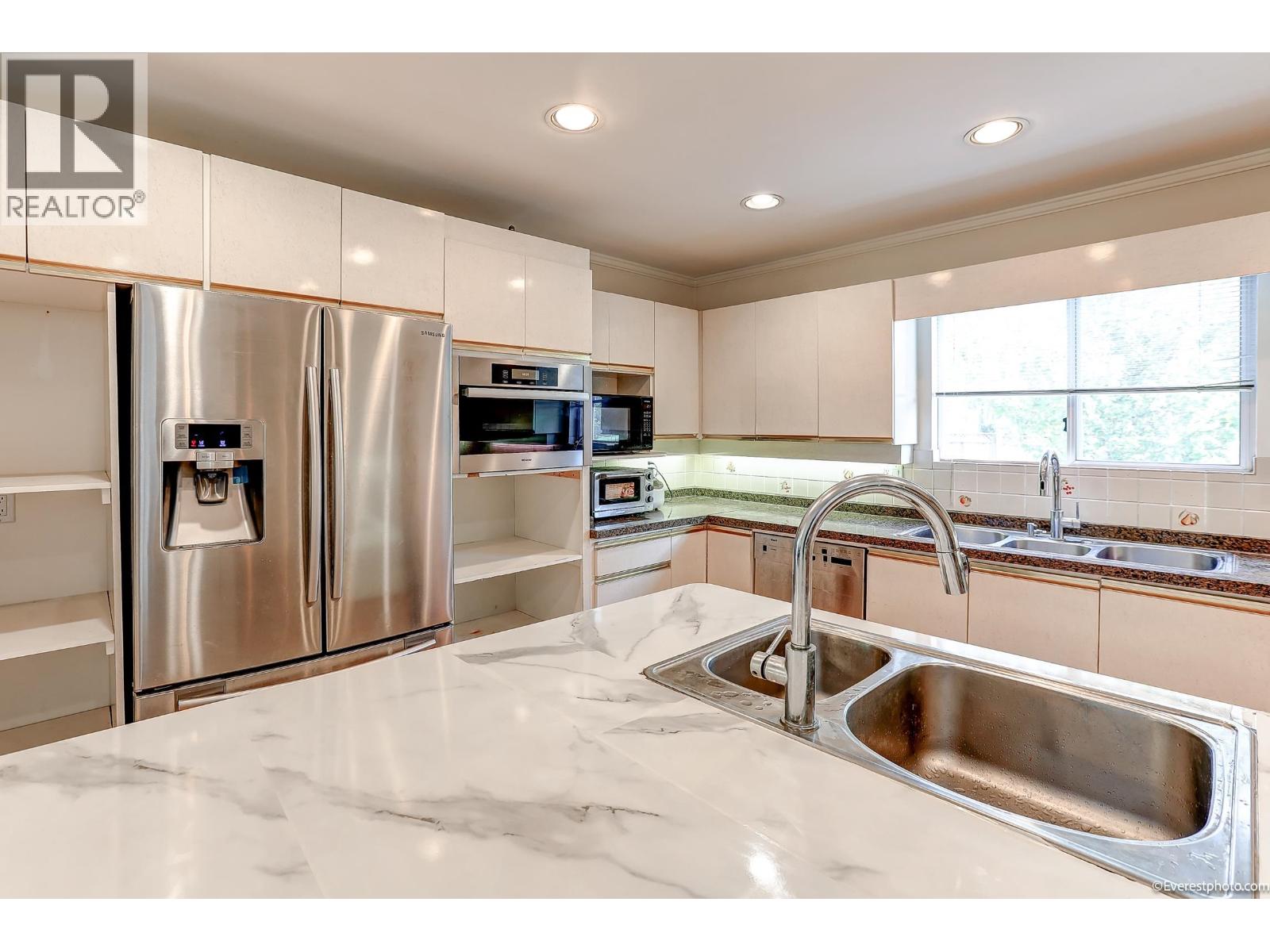 2403 W 20th Avenue, Vancouver, British Columbia  V6L 1G6 - Photo 12 - R3056516