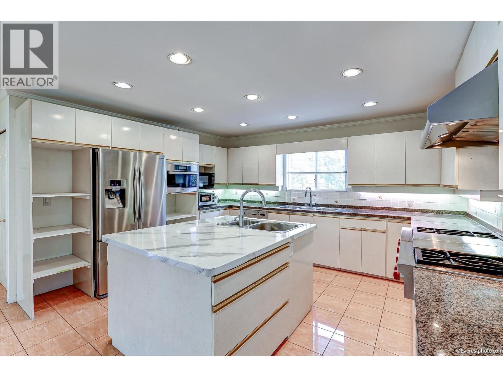 2403 W 20th Avenue, Vancouver, British Columbia  V6L 1G6 - Photo 8 - R3056516