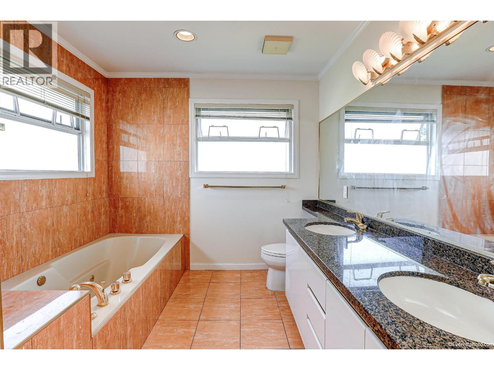 2403 W 20th Avenue, Vancouver, British Columbia  V6L 1G6 - Photo 27 - R3056516