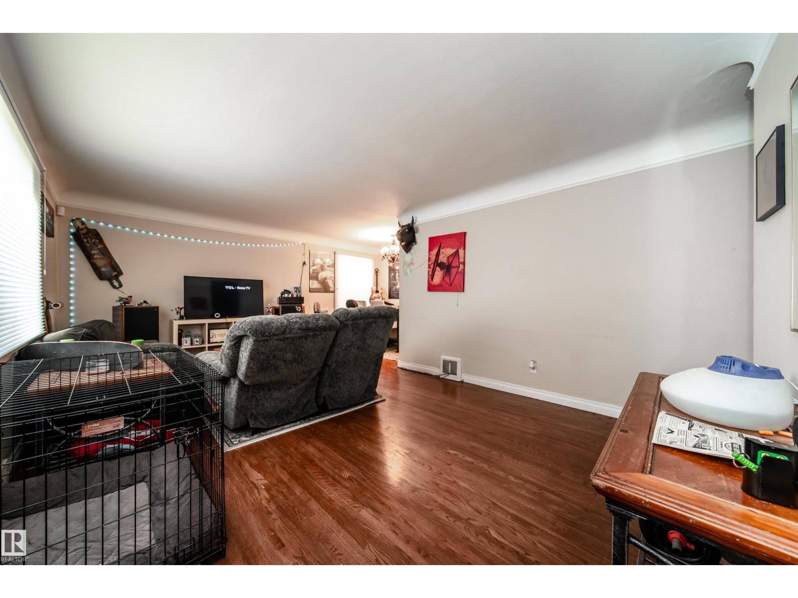 7910 75 St Nw, Edmonton, Alberta  T6C 2G5 - Photo 3 - E4461266