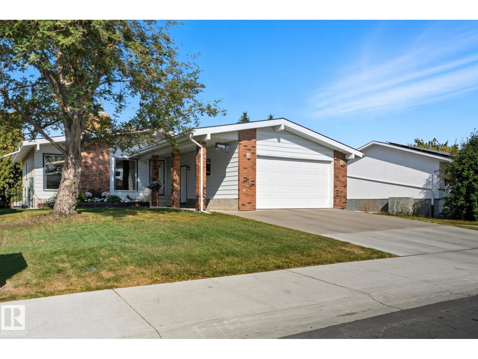 10962 168a Av Nw Nw, Edmonton, Alberta  T5X 2N3 - Photo 2 - E4461268