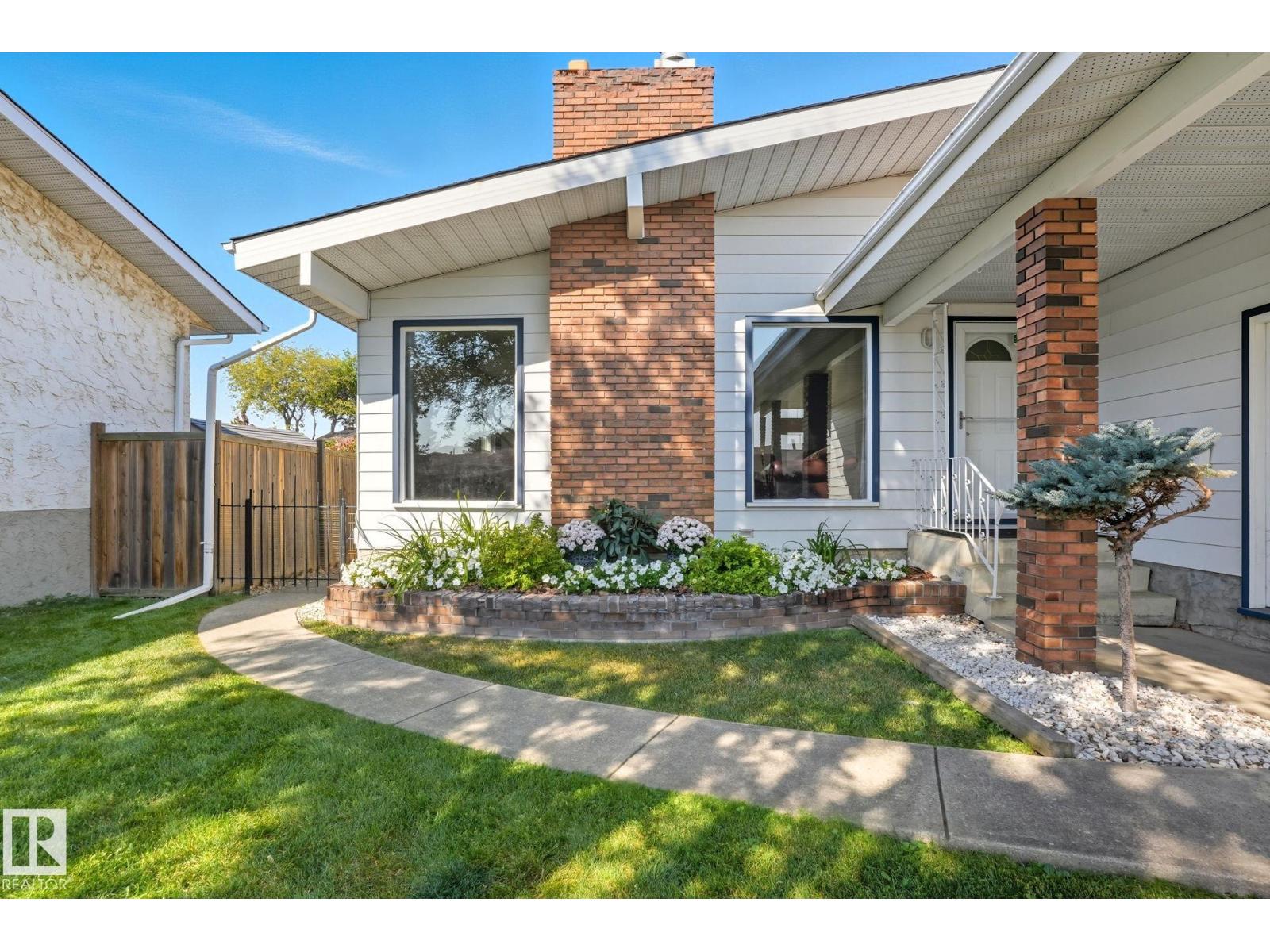 10962 168a Av Nw Nw, Edmonton, Alberta  T5X 2N3 - Photo 3 - E4461268