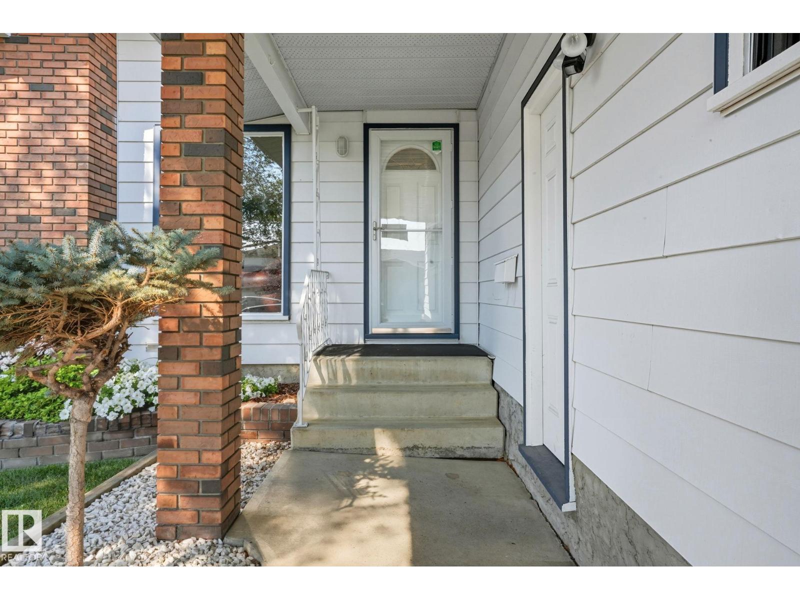 10962 168a Av Nw Nw, Edmonton, Alberta  T5X 2N3 - Photo 4 - E4461268