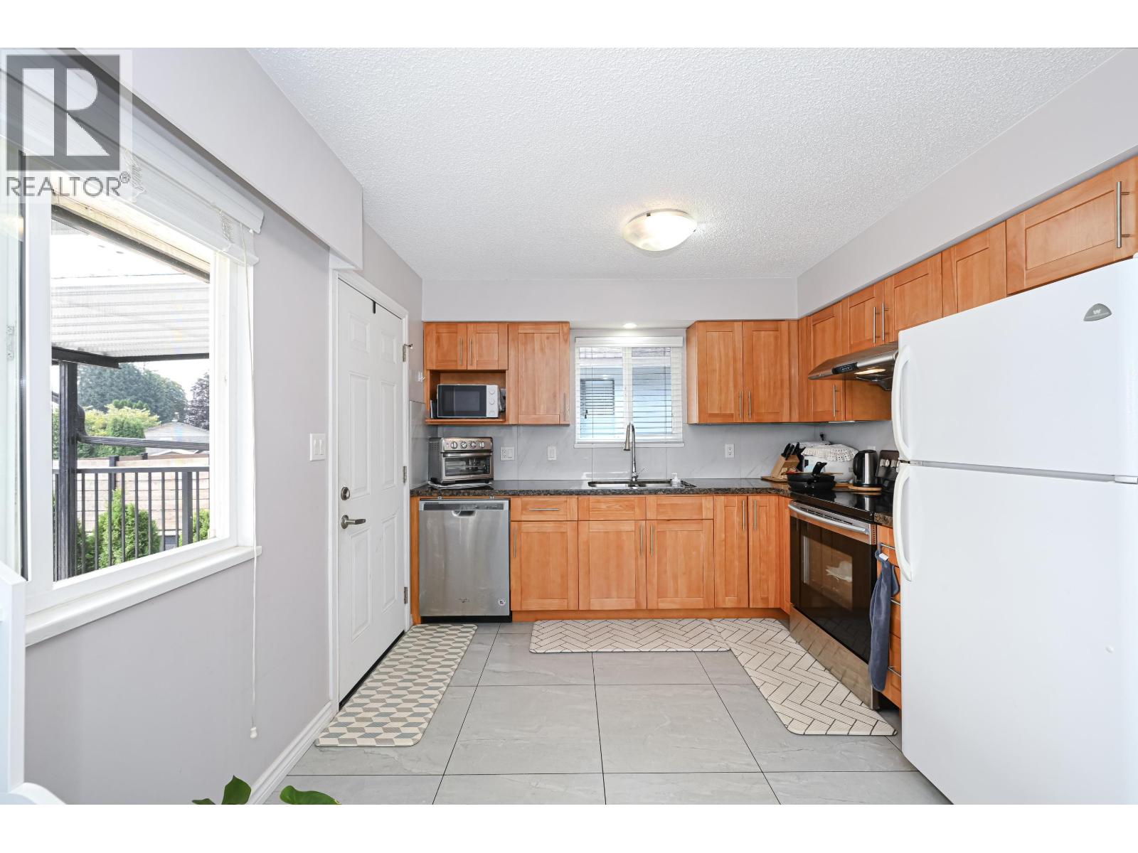 1818 Fraser Avenue, Port Coquitlam, British Columbia  V3B 1N1 - Photo 13 - R3054342