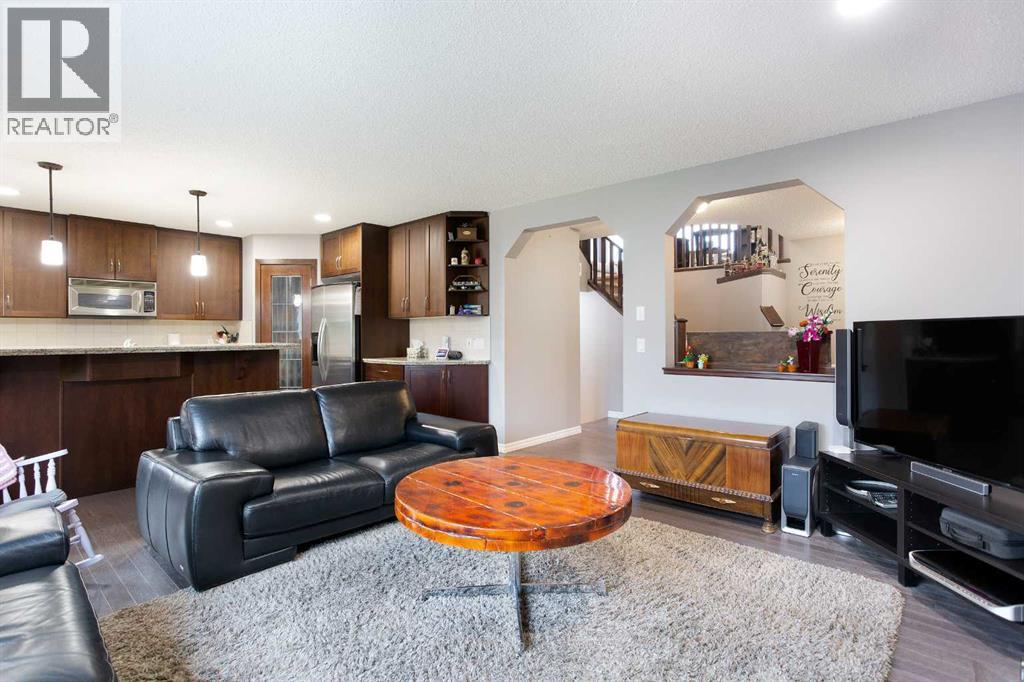 332 New Brighton Place Se, Calgary, Alberta  T2Z 4W6 - Photo 7 - A2253745