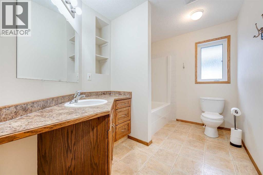 5009 41 Street, Sylvan Lake, Alberta  T4S 1B9 - Photo 33 - A2220532