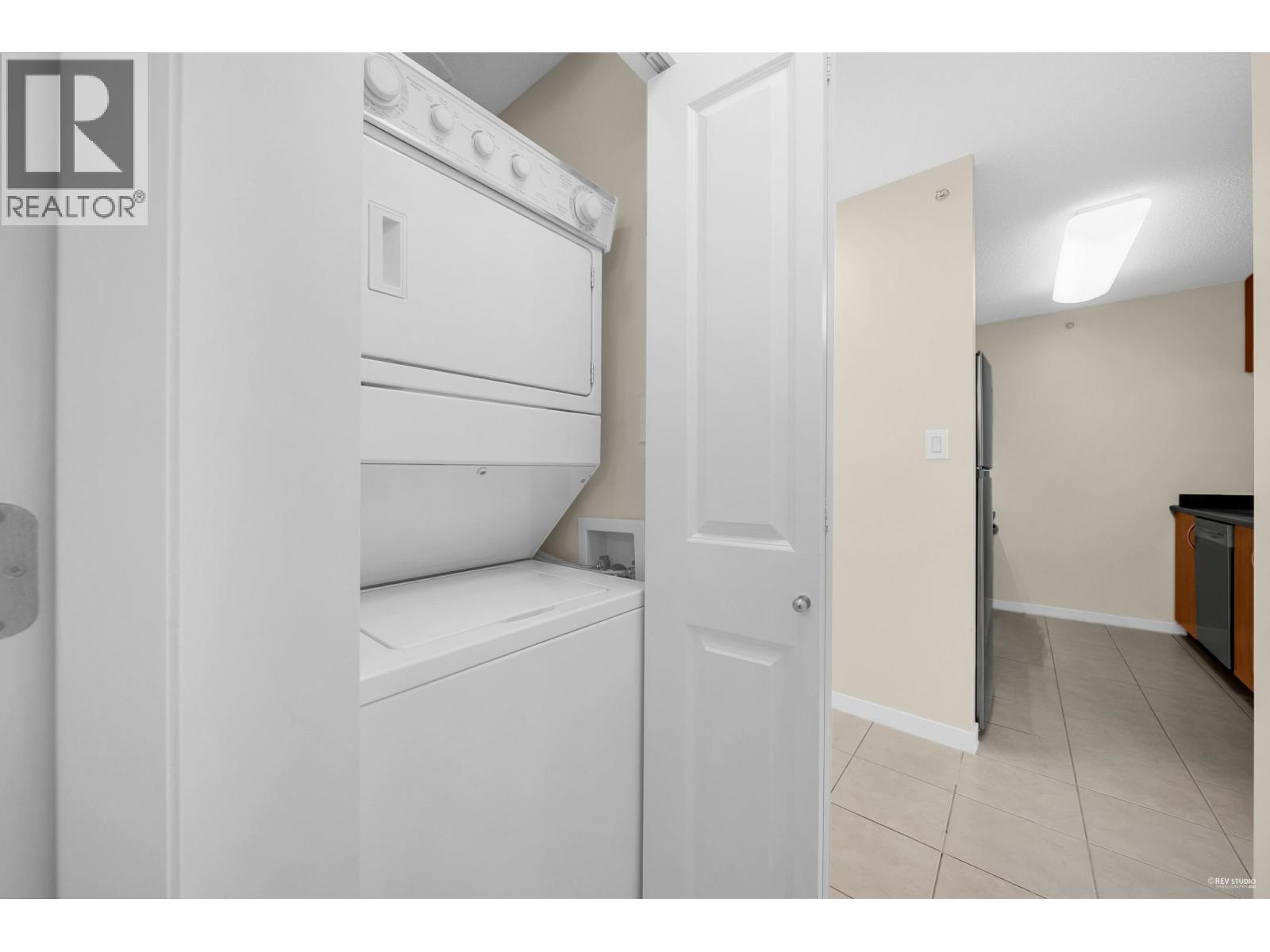 2002 3663 Crowley Drive, Vancouver, British Columbia  V5R 6H4 - Photo 15 - R3036197