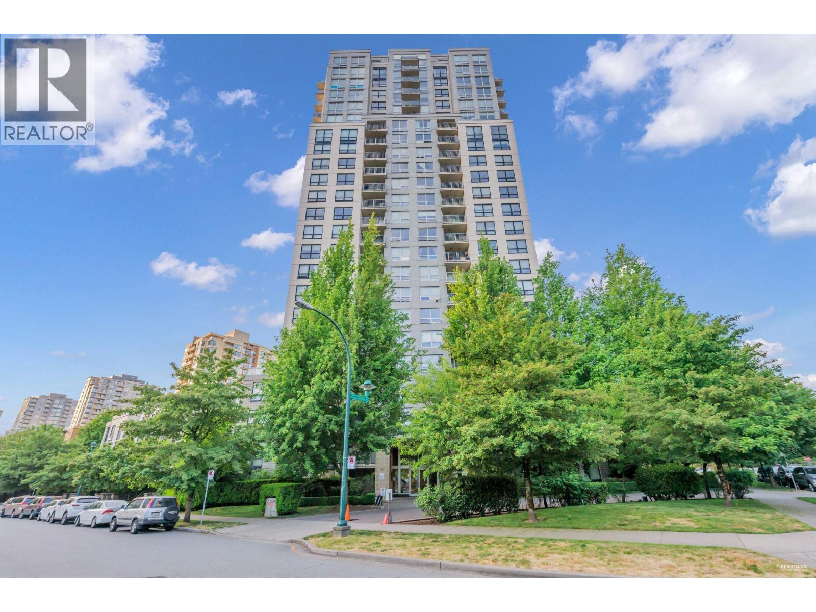 2002 3663 CROWLEY DRIVE, Vancouver, British Columbia