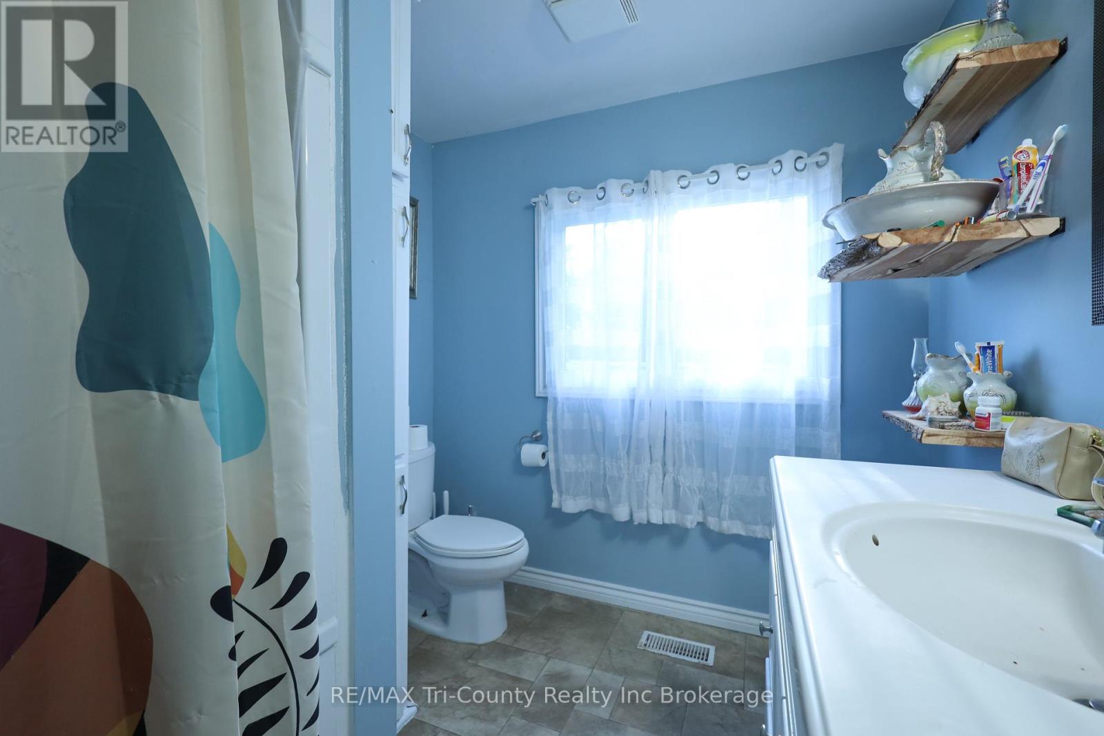 853 Norfolk County 28 Road, Norfolk, Ontario  N0E 1G0 - Photo 25 - X12354762